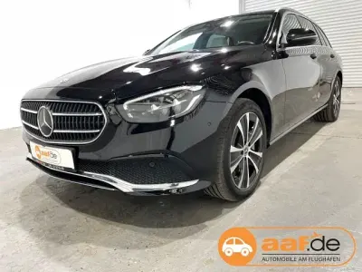 Gebraucht Mercedes E300 Avantgarde 306 PS (225 kW) 2022 Schwarz Kombi