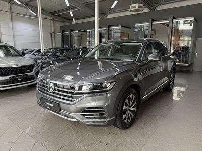 Siliziumgrau metallic (metallic) Gebraucht 2020 VW Touareg Elegance SUV | 41.990 € (Guter Preis)