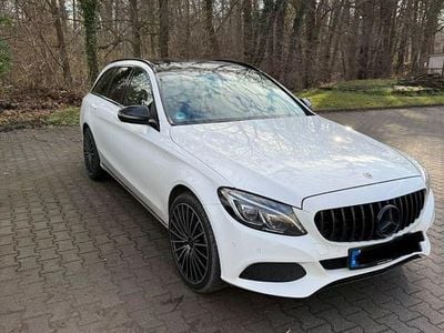 Weiß Gebraucht 2015 Mercedes C400 Limousine | 24.900 € (Etwas zu teuer)