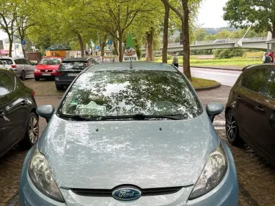Gebraucht Ford Fiesta 82 PS (60 kW) 2008 Blau Kleinwagen
