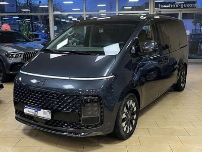 Gebraucht Hyundai Staria Signature 177 PS (130 kW) 2023 Grau Van / Kleinbus