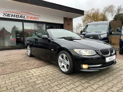 Gebraucht BMW 330 Cabriolet 245 PS (180 kW) 2013 Saphirschwarz Cabrio