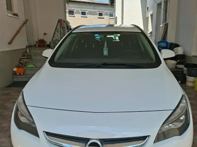 Gebraucht Opel Astra 116 PS (85 kW) 2016 Weiß Kombi