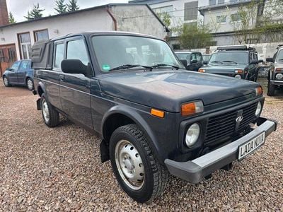 Second-hand Lada niva 83 CP (61 kW) 2015 Verde SUV