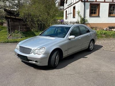 Usata Mercedes C240 170 CV (125 kW) 2000 Argento Berlina