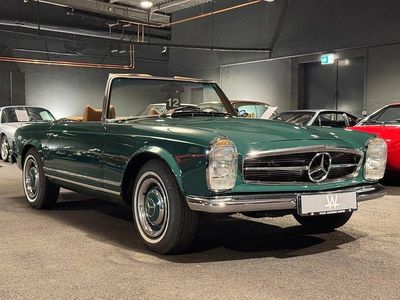 Usata Mercedes 230 150 CV (110 kW) 1966 Verde Cabrio