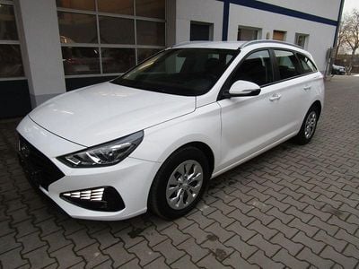 Usata Hyundai i30 Comfort 120 CV (88 kW) 2023 Bianco Station wagon
