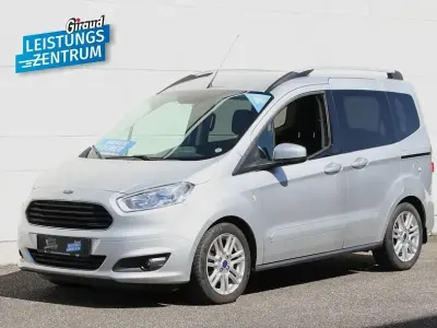 Gebraucht Ford Tourneo Courier Titanium 101 PS (74 kW) 2017 Silber Van / Kleinbus