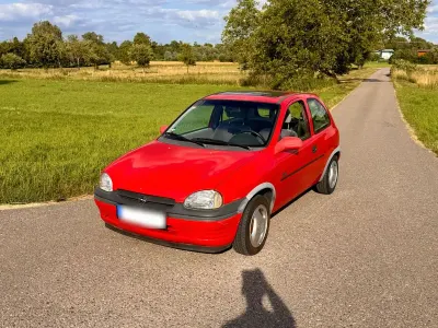 Gebraucht Opel Corsa 45 PS (33 kW) 1996 Rot Kleinwagen