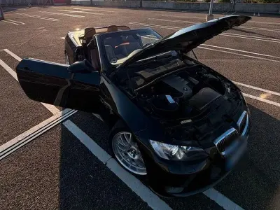 Gebraucht BMW 320 Cabriolet 177 PS (130 kW) 2008 Schwarz Cabrio