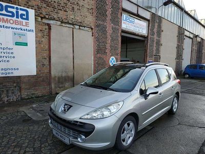 Grau Gebraucht 2008 Peugeot 207 Limousine | 3.850 € (Etwas zu teuer)