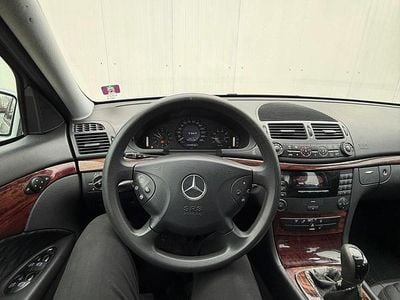Gebraucht Mercedes E240 177 PS (130 kW) 2003 Silber Limousine