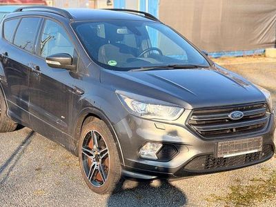 Gebraucht Ford Kuga ST-Line 179 PS (131 kW) 2018 Grau SUV