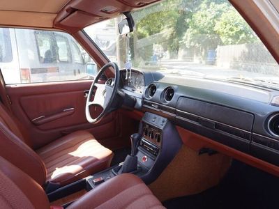 Gebraucht Mercedes 200 60 PS (44 kW) 1980 Beige Limousine