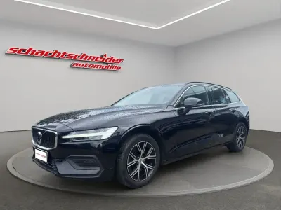 Gebraucht Volvo V60 Core 197 PS (144 kW) 2023 Schwarz Kombi