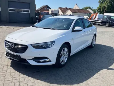 Gebraucht Opel Insignia 136 PS (100 kW) 2017 Weiß Limousine