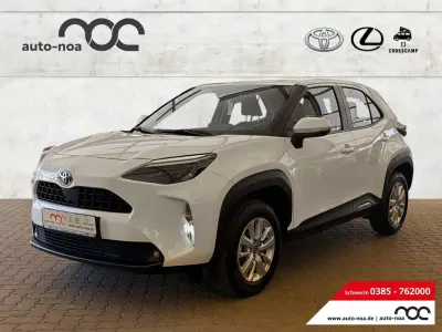 Gebraucht Toyota Yaris Cross Comfort 90 PS (66 kW) 2024 Schneeweiß SUV