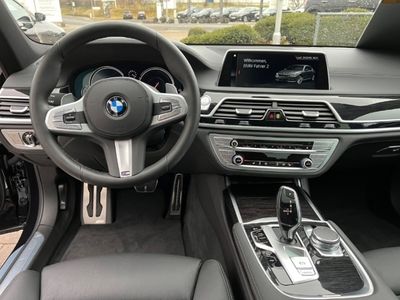 gebraucht BMW 730 d A Limousine M-Sport Leder Navi Keyless AD Kurvenlicht Massagesitze e-Sitze HUD ACC Parklenkas