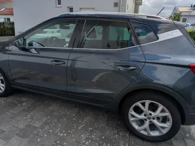 Używany Seat Arona FR 150 KM (110 kW) 2023 Szary SUV