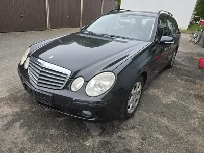 Gebraucht Mercedes E220 170 PS (125 kW) 2006 Schwarz Kombi