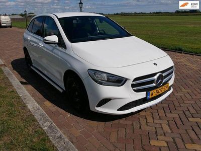 Mercedes B200