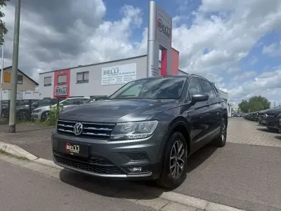 Gebraucht VW Tiguan Allspace Comfortline 150 PS (110 kW) 2019 Platinum grey SUV