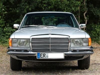 Gebraucht Mercedes 450 250 PS (183 kW) 1978 Silber Limousine