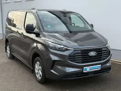 Second-hand Ford Tourneo Trend 170 CP (125 kW) 2025 Gri Monovolum