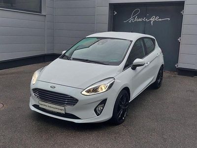 Gebraucht Ford Fiesta 101 PS (74 kW) 2018 Weiß Kleinwagen
