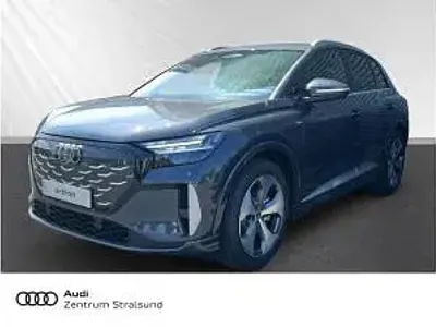 Neu Audi e-tron 210 kW (286 PS) 2026 Schwarz (tamboragrau metallic) SUV