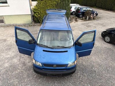 Usata VW Caravelle 88 CV (64 kW) 2001 Blu Furgone