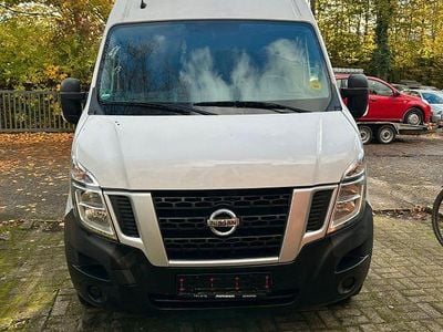 Nissan NV400