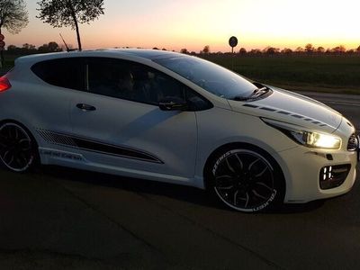 gebraucht Kia ProCeed pro_cee'd /1.6 T-GDI GT-Challenge p...