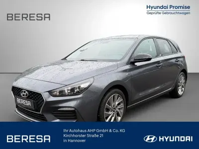 Gebraucht Hyundai i30 Comfort 120 PS (88 kW) 2020 Grau Limousine