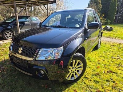 Second-hand Suzuki Grand Vitara Comfort 106 CP (77 kW) 2008 Negru SUV
