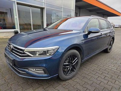 Blau Gebraucht 2023 VW Passat Comfortline Kombi | 16.850 € (Fairer Preis)