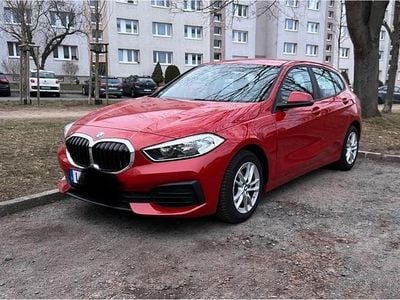 Rot Gebraucht 2020 BMW 118 Advantage Kleinwagen | 17.950 € (Fairer Preis)
