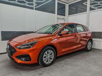 Neu Hyundai i30 Style 95 PS (69 kW) 2025 Jupiter orange pl2 Limousine
