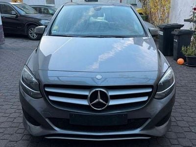 Gebraucht Mercedes B180 109 PS (80 kW) 2015 Van / Kleinbus