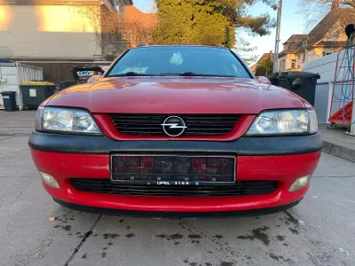 Gebraucht Opel Vectra 136 PS (100 kW) 1997 Rot Kombi