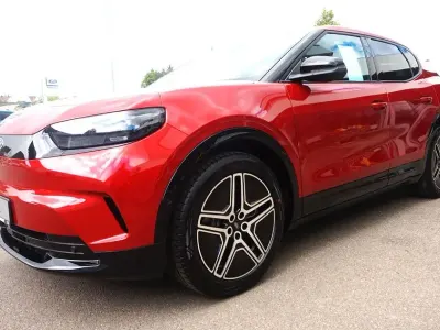 Neu Ford Capri Extended Range 210 kW (286 PS) 2026 Rot SUV