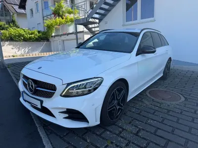 Gebraucht Mercedes C220 AMG 194 PS (142 kW) 2019 Weiß Kombi