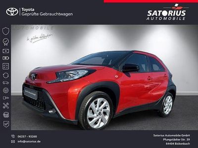 Gebraucht Toyota Aygo X Basis 72 PS (52 kW) 2022 Chili red perleffekt/ night sky black SUV