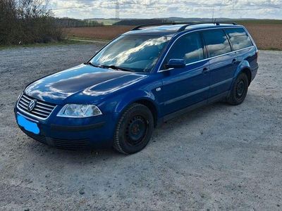 Gebraucht VW Passat 116 PS (85 kW) 2001 Blau Kombi