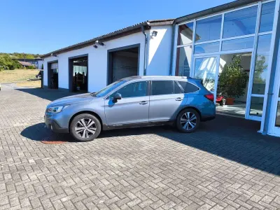 Gebraucht Subaru Outback Sport 175 PS (128 kW) 2018 Platinum gray metallic Kombi