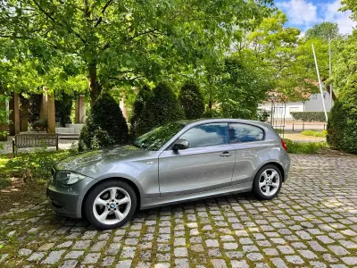 Gebraucht BMW 118 Advantage 143 PS (105 kW) 2010 Grau Kleinwagen