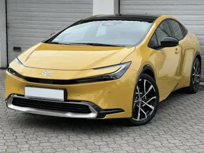 Gebraucht Toyota Prius Advance 223 PS (164 kW) 2025 Mustard yellow metallic Kleinwagen