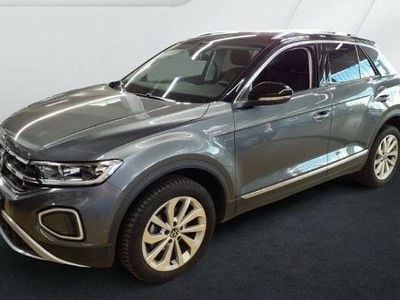 Second-hand VW T-Roc Style 150 CP (110 kW) 2024 Gri SUV