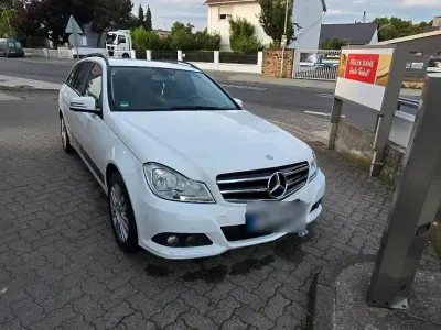 Gebraucht Mercedes C180 120 PS (88 kW) 2013 Weiß Kombi