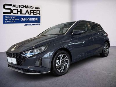 Aurora grey / met Gebraucht 2024 Hyundai i20 Trend Limousine | 20.490 € (Fairer Preis)